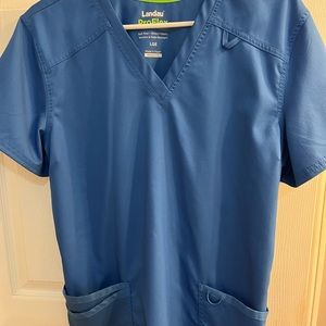 Landau scrub top